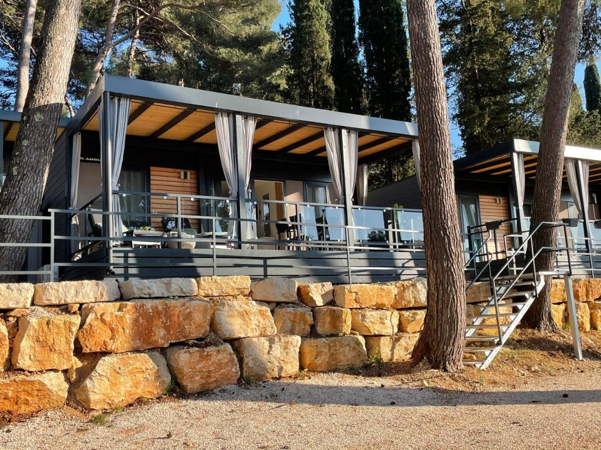 Harmonia Mobile Home Rovinj Exterior photo